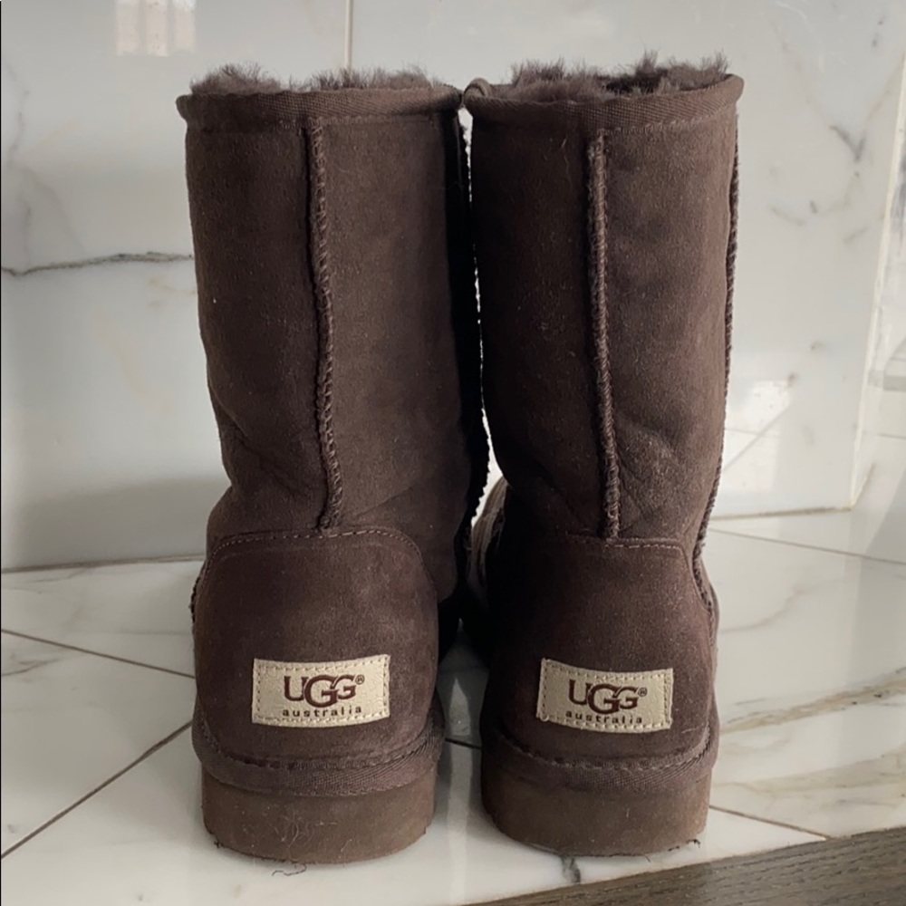 Ugg classic boot (chocolate brown)